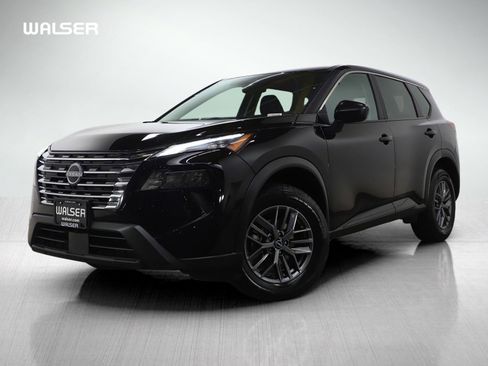 Used 2024 Nissan Rogue S image 1