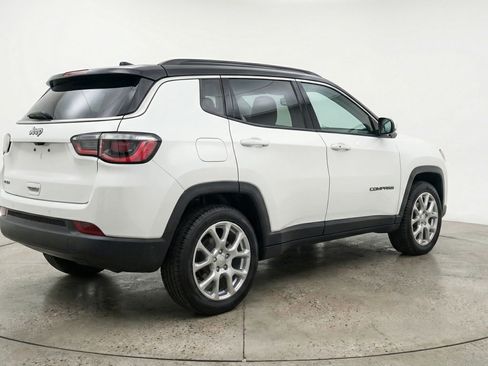Used 2025 Jeep Compass Limited image 9