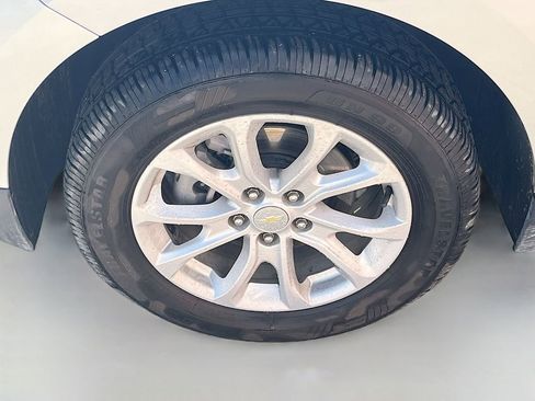 Used 2020 Chevrolet Equinox LT AWD/4WD image 30