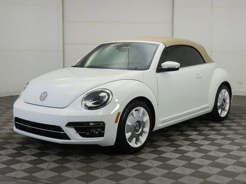 Used 2019 Volkswagen Beetle 2.0T Final Edition SEL image 9