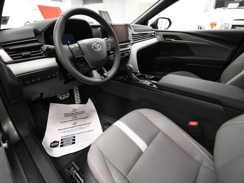 Certified 2025 Toyota Camry SE image 12