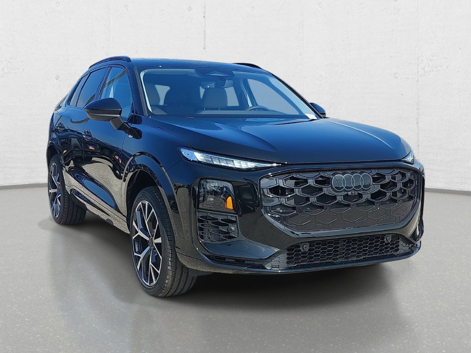 New 2026 Audi Q3 quattro 2.0T AWD/4WD image 3