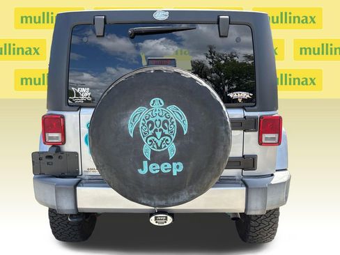 Used 2016 Jeep Wrangler Unlimited Sahara w/ Connectivity Group image 29