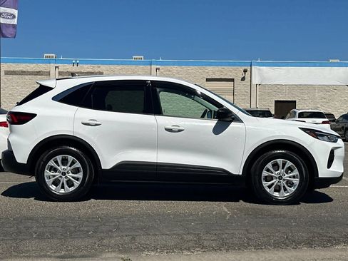 Certified 2024 Ford Escape Active FWD image 9