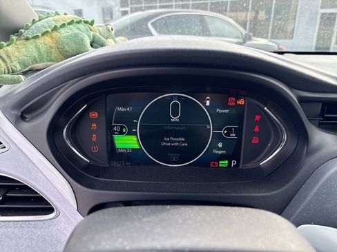 Used 2019 Chevrolet Bolt Premier w/ Infotainment Package image 6