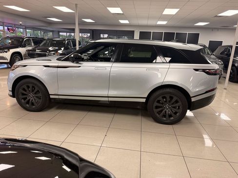 Used 2018 Land Rover Range Rover Velar R-Dynamic SE AWD/4WD image 8