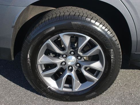 Used 2022 Chevrolet Tahoe LT w/ Luxury Package AWD/4WD image 41
