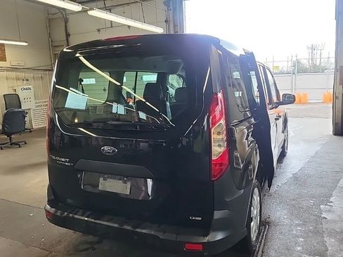 Used 2022 Ford Transit Connect XL image 4