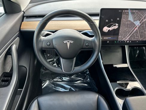 Used 2019 Tesla Model 3 Long Range image 16