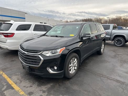 Used 2021 Chevrolet Traverse LT image 6