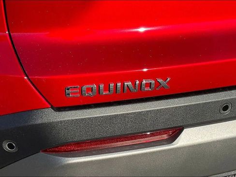 New 2026 Chevrolet Equinox LT w/ Convenience Package II image 9