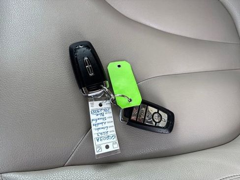 Certified 2023 Lincoln Nautilus AWD w/ Premium Package image 32