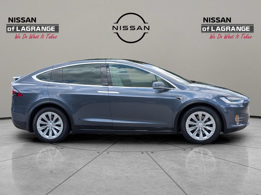 Used 2020 Tesla Model X Long Range AWD/4WD image 4