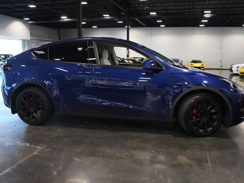 Used 2021 Tesla Model Y Long Range AWD/4WD image 8