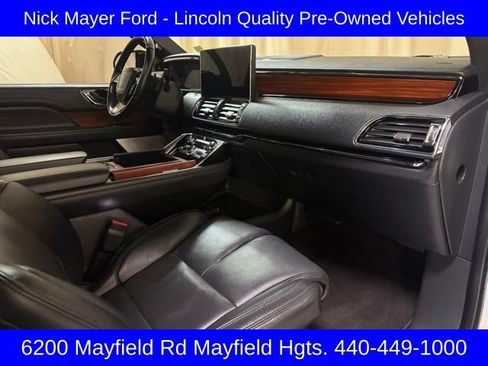 Used 2024 Lincoln Navigator Reserve image 11