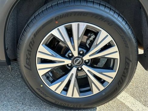 Used 2023 Nissan Rogue SV AWD/4WD image 30