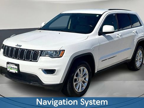 Used 2022 Jeep Grand Cherokee Laredo E AWD/4WD image 3