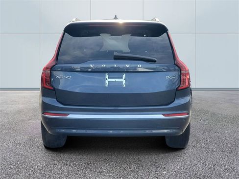 Certified 2025 Volvo XC90 B6 Plus image 5