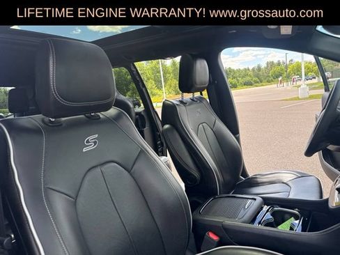 Used 2025 Chrysler Pacifica Limited FWD image 38
