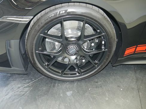 Certified 2025 Porsche 911 GT3 RWD image 14