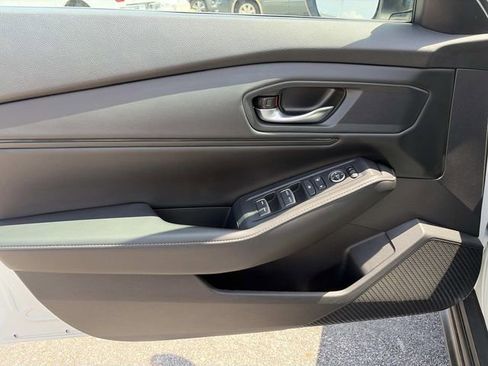 Used 2023 Honda Accord Sport image 13