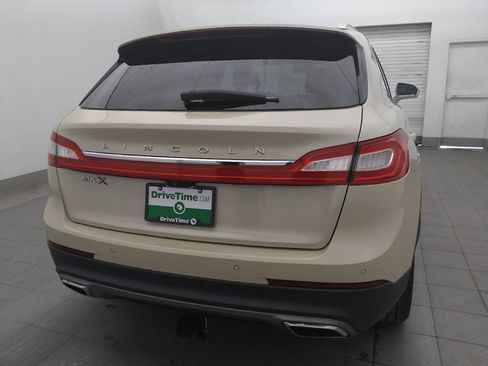 Used 2018 Lincoln MKX Reserve FWD image 7