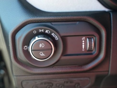 New 2026 Jeep Gladiator Sport w/ Dual Top Group AWD/4WD image 31