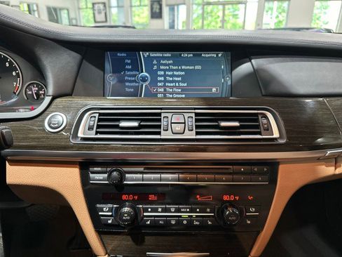 Used 2012 BMW 750Li RWD image 40