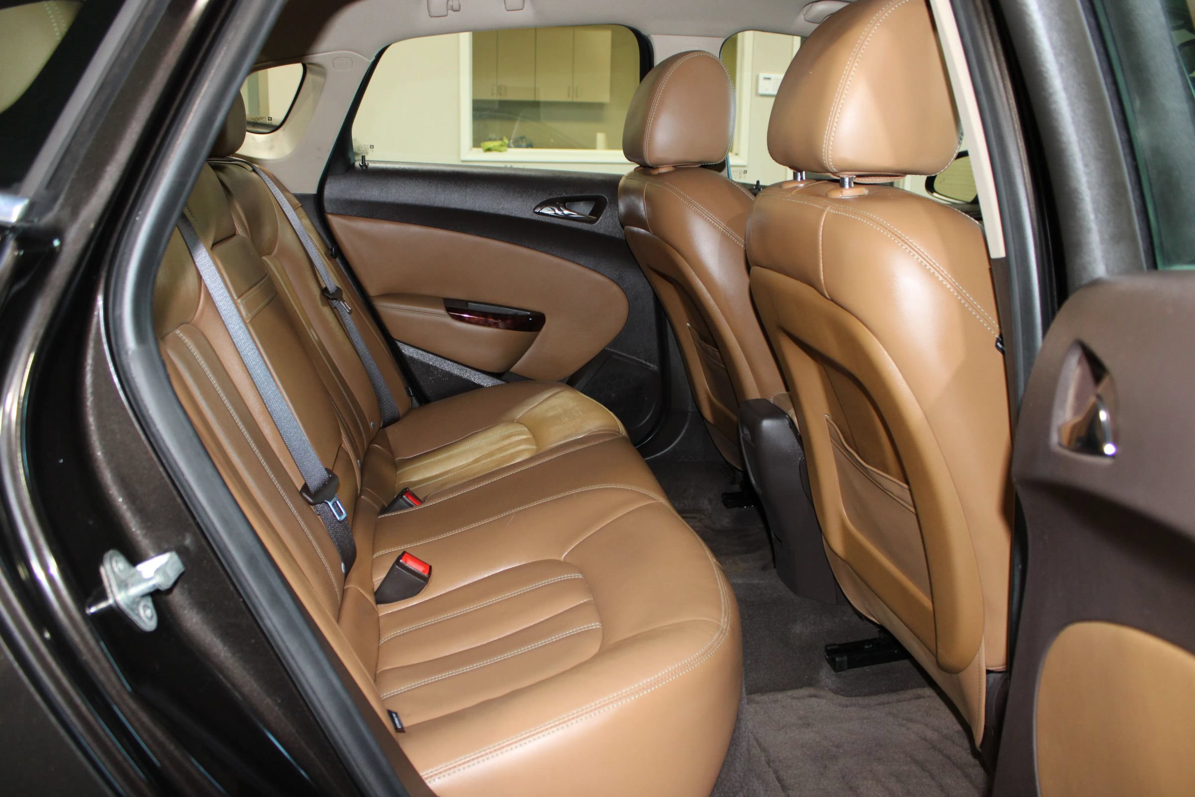 Used 2013 Buick Verano Leather FWD image 30