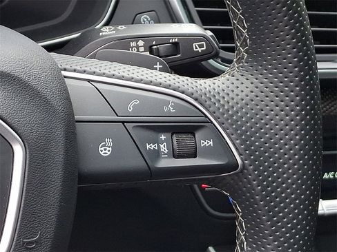 Used 2023 Audi SQ5 Premium Plus w/ Premium Plus Package image 24