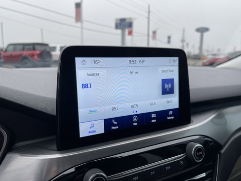 Used 2022 Ford Escape Titanium w/ Class II Trailer Tow Package image 24