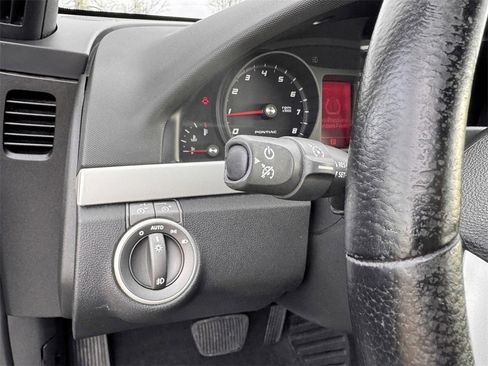 Used 2009 Pontiac G8 GT w/ Premium Package image 15