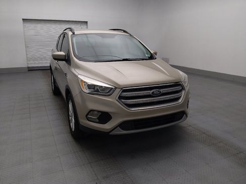 Used 2017 Ford Escape SE w/ Equipment Group 201A FWD image 14