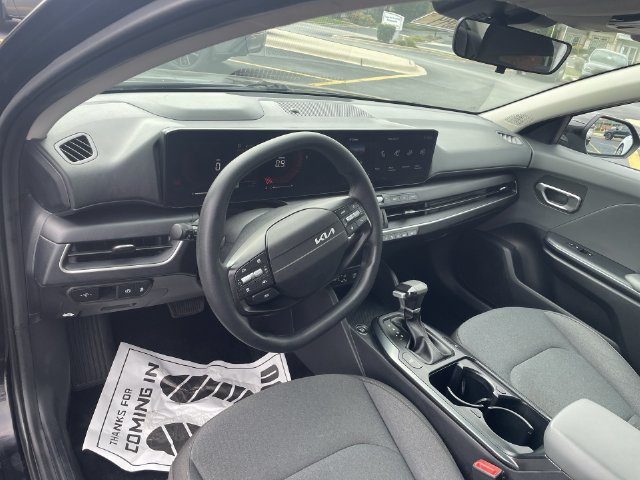 Used 2025 Kia K4 FWD image 18