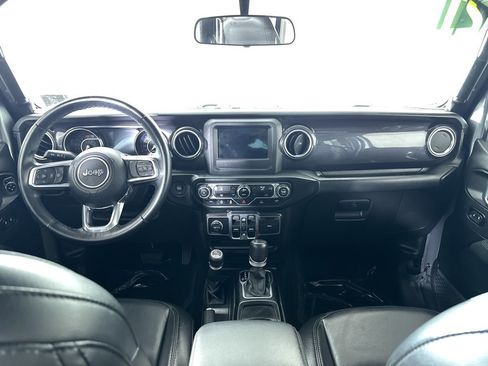 Used 2021 Jeep Wrangler Unlimited Sahara image 3