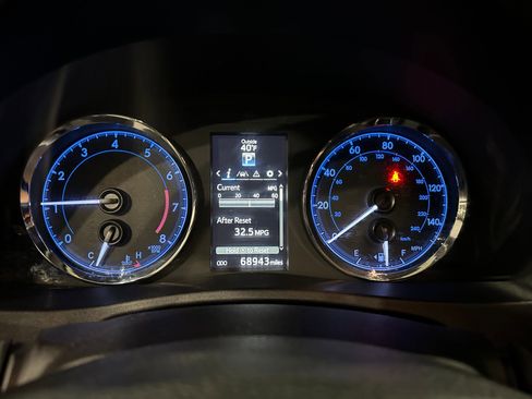 Used 2019 Toyota Corolla SE image 15