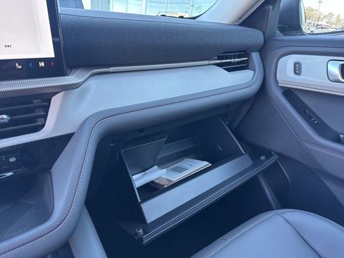 New 2026 Ford Explorer Active w/ Active Comfort Package image 19