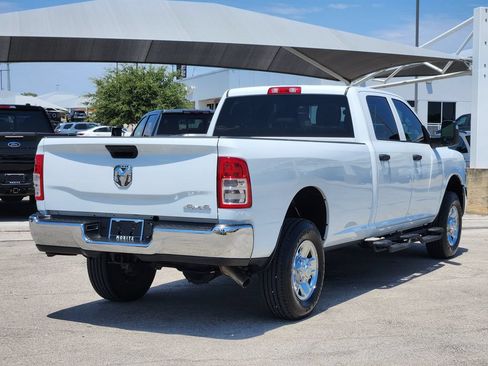 Used 2024 RAM 2500 Tradesman w/ Chrome Appearance Group AWD/4WD image 5