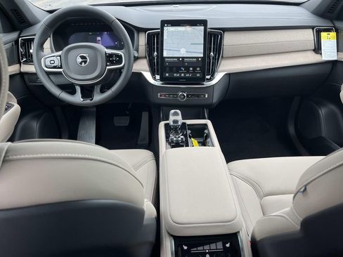 New 2026 Volvo XC90 B6 Plus w/ Protection Package Premier image 15