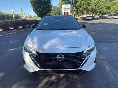 New 2025 Nissan Sentra SR image 2