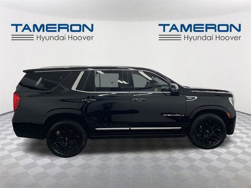 Used 2021 GMC Yukon Denali w/ Denali Premium Package image 6