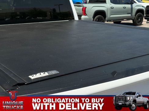 Used 2021 Chevrolet Silverado 1500 RST AWD/4WD image 9