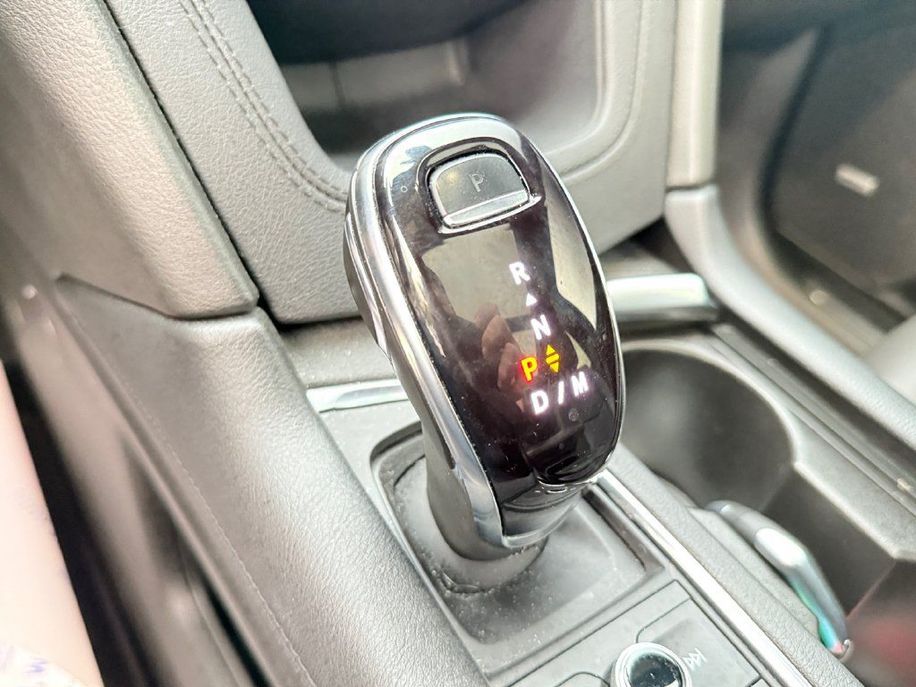 Used 2025 Cadillac XT5 Premium Luxury AWD/4WD image 30