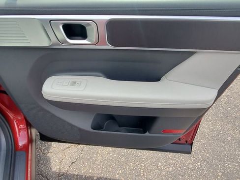 Used 2025 Hyundai Santa Fe SEL FWD image 46
