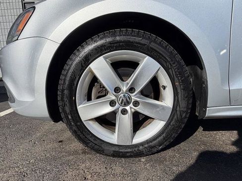Used 2012 Volkswagen Jetta TDI image 3
