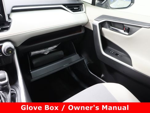 Certified 2020 Toyota RAV4 Limited image 26