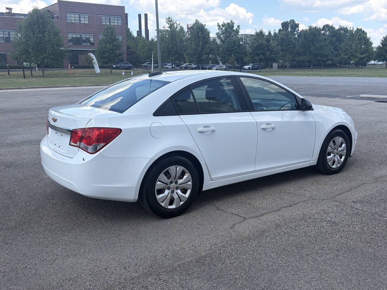 Used 2016 Chevrolet Cruze LS FWD image 5