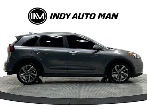 Used 2018 Kia Niro Touring FWD image 3