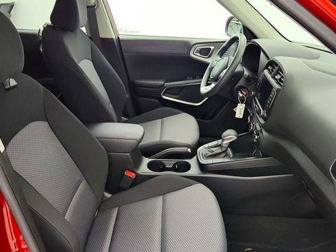 Used 2025 Kia Soul LX FWD image 22