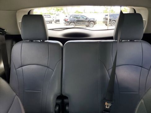 Used 2019 Buick Enclave Premium FWD image 11